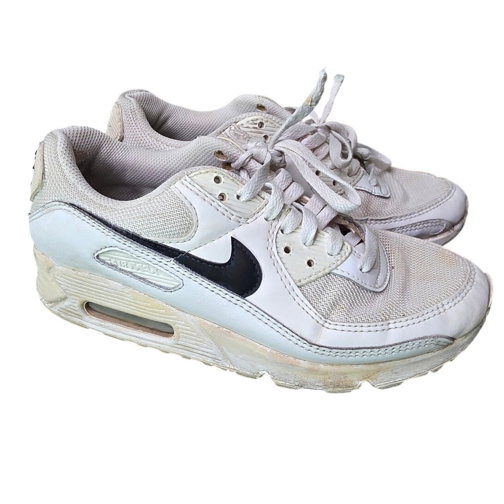Nike Women's Air Max 90 DH8010-101 White Running Size 8 Shoes
